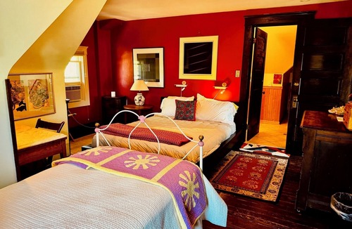 Old West Side Bed & Breakfast | The Burnt Toast Inn- Attic Suite