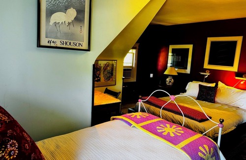 Old West Side Bed & Breakfast | The Burnt Toast Inn- Attic Suite