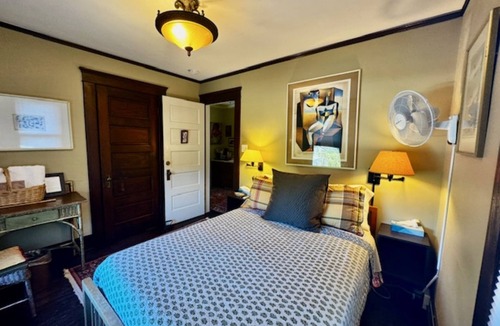 Old West Side Bed & Breakfast | The Burnt Toast Inn- Gold Room
