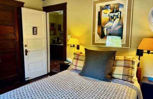Old West Side Bed & Breakfast | The Burnt Toast Inn- Gold Room