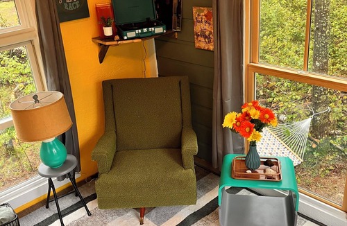 Athelstane Apartment | The Canopy Cabin a Nature Lovers Eclectic Treehouse
