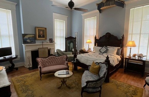 Wayside Bed & Breakfast | The Captain's Suite - Queen Suite at The Belmont 1857