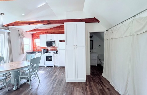 Watertown Apartment | The Cedar Loft/Apartment
