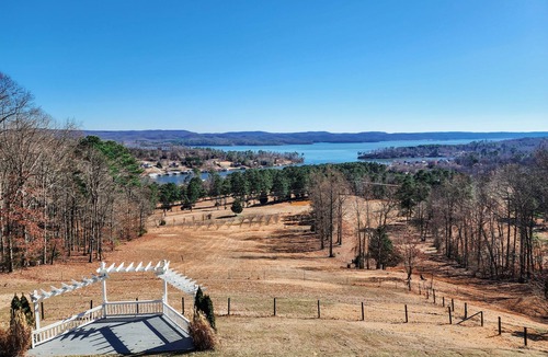 Grant Condo | The Cellars at Broken Arrow Farms Cozy 2-bedroom condo in marvelous Scottsboro