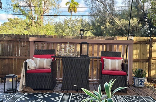 Southwest Coconut Grove House | The Coconut Grove Hideaway