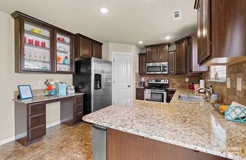 Rogers House | The Colorful Casa: Near AMP/Promenade/Bike Trails