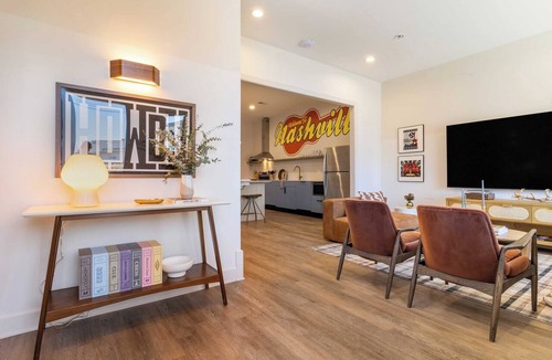 Buena Vista Apartment | The Conway by AvantStay