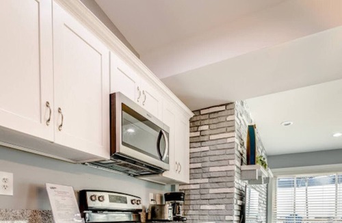 Anchorville House | The Cottages at Northpointe - 1,2,3