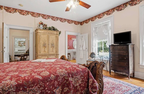 Dublin Bed & Breakfast | The Cowan Suite Historic Rockwood Manor