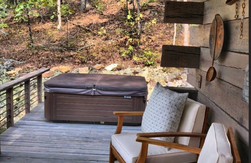 Hot Springs Cabin | The Cozy Moose Cabin At Fox Pass Cabins