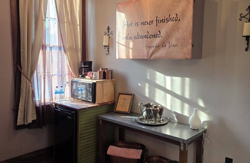 Hermann Bed & Breakfast | The Da Vinci Suite is one of our four rooms.