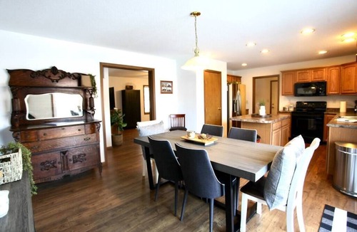 Cynthiana House | The Den at Buckskin - Entire House in Frankfort, OH