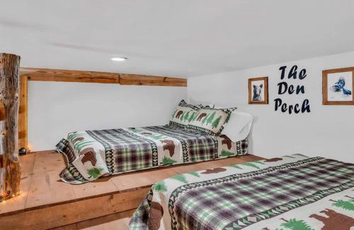 Goodlettsville House | The Den at J-Barn - Secluded Retreat