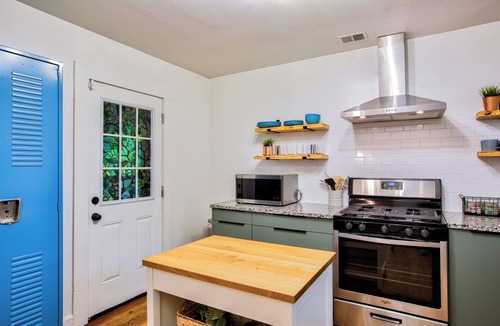 Winston - Salem House | The Double House at Brookwood - Walk to The Grounds at WFU