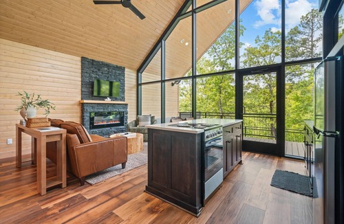 Hot Springs Resort | The Eagle at In the Trees, Hot Tub, Mountaintop, Fireplace, Luxury