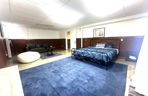 Warfordsburg House | The Enchanted Valley Farm 70 Acre 25 People Stay