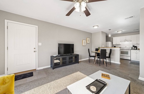 Clarksville Condo | The Family Float at Autumn Ridge, Hosted by Byers & Harvey