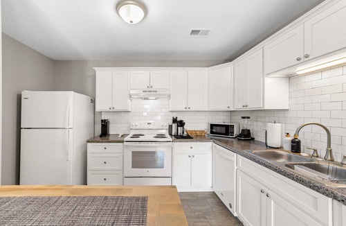 Clarksville Condo | The Family Float at Autumn Ridge, Hosted by Byers & Harvey