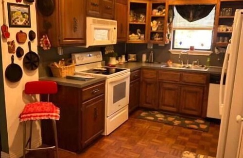 Bates House | The Farm on White Oak Mountain