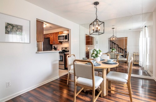Crestline Heights House | The Fern & Fable - King Bed/TownHome with Deck