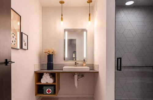 Downtown Hotel | The Finnley