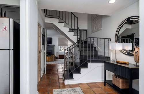Tuscaloosa House | The Fox's Den | Spacious 3BR Townhome Near UA & Downtown