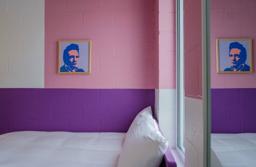 East Hill Hotel | The Gallatin (Cozy Full 313) Close to Downtown