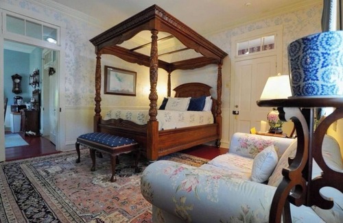 Hermann Bed & Breakfast | The Gallery