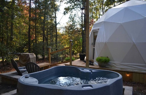Traphill House | The Glass Globe with Hot Tub Bungalow Star Gazing