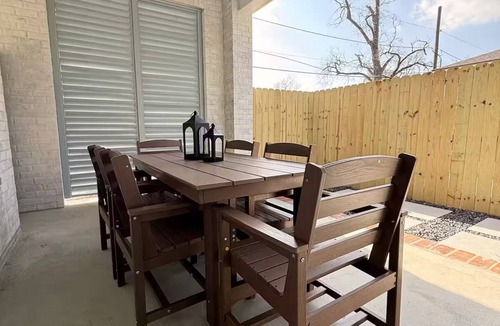 Baton Rouge House | The Grand Magnolia - Entire home in Baton Rouge, Louisiana