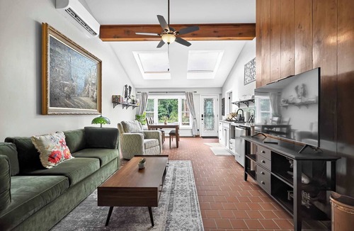 Onondaga House | The Grand RiverHouse + Bunkhouse+Camper