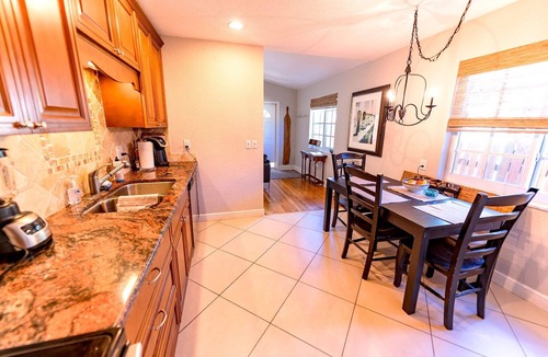 Mango Groves House | THE GREAT ESCAPE - Private bungalow w/beautiful, native Florida landscaping