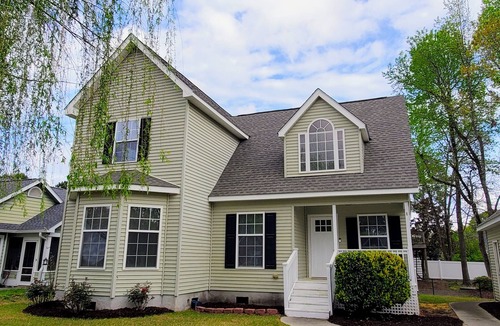 Socastee House | The Green Gable - Colonial Charm close to it all