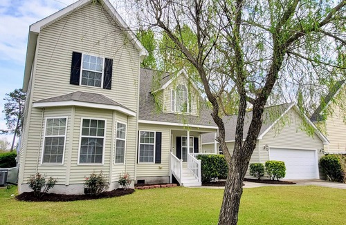 Socastee House | The Green Gable - Colonial Charm close to it all