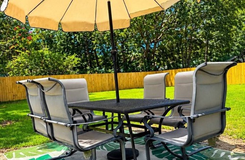 North Charleston House | The Green Haven Park Circle & Airport