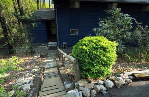 Dan River House | The Groovy Groundhog located within minutes to the Blue Ridge Parkway