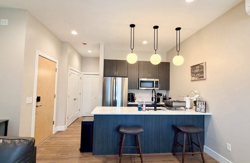 St. Louis Apartment | The Grove Studio, Manchester Ave:Near Forest Park