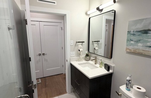 St. Louis Apartment | The Grove Studio, Manchester Ave:Near Forest Park