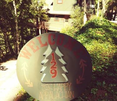 Almond House | The Happy Appalachian, Hot Tube, Lake, Fireplace, Relaxation