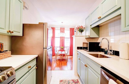 Charlotte Condo | The Home Collection: Historic Elizabeth 1BR Residence · King Suite · Near Uptown