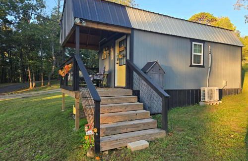 Marshall House | The Honey House a cozy retreat for one or two