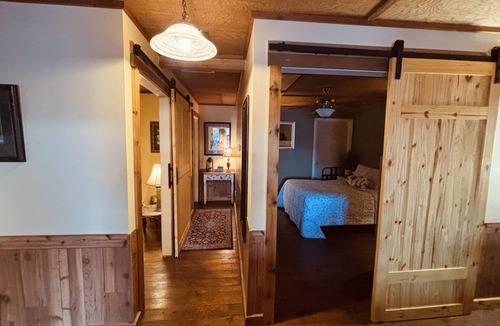 Nashville Cabin | The Iris Garden Downtown Cottages and Suites