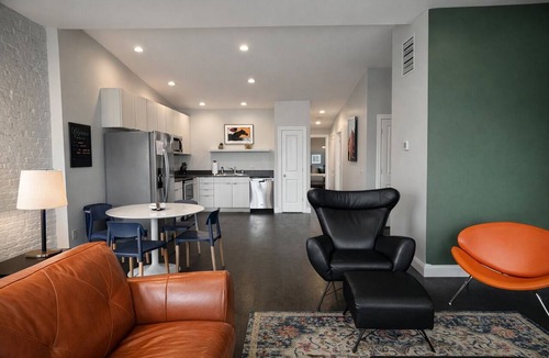 East Market District Condo | The Julep - Chic 2 BR/Stay Nulu Marketplace