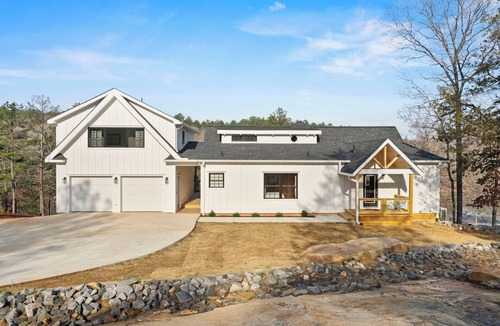 Seneca House | The Keowee Hideaway Lakefront 25 min to Clemson