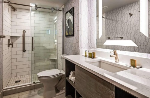 Bloomfield Hills Hotel | The Kingsley Bloomfield Hills - a DoubleTree by Hilton