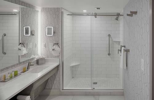 Bloomfield Hills Hotel | The Kingsley Bloomfield Hills - a DoubleTree by Hilton