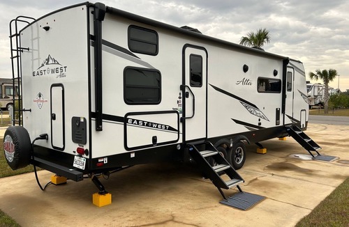 Foley House | The Lake Escape RV Meets The Beach