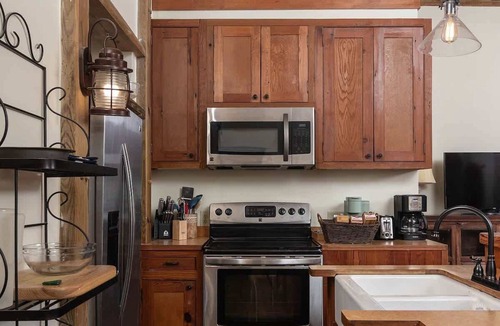 Taylor Cottage | The Lake House - Cypress Woods Place