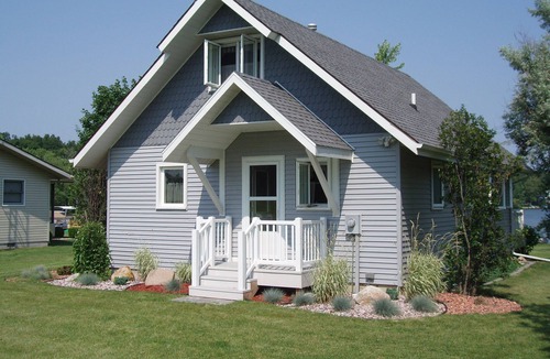 Clear Lake House | The Lake is Calling! Lakefront Cottage Rental on Clear Lake, Indiana