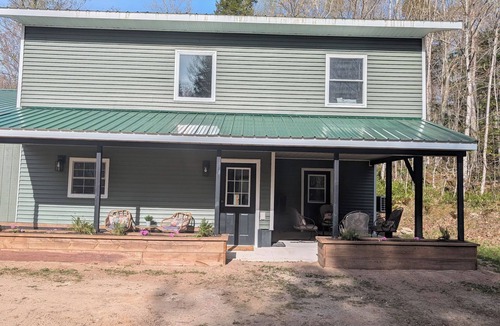 Munising House | The Landing : Location Near All of Munising's Best Attractions